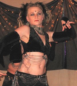 Jen of Hipnosis Performs